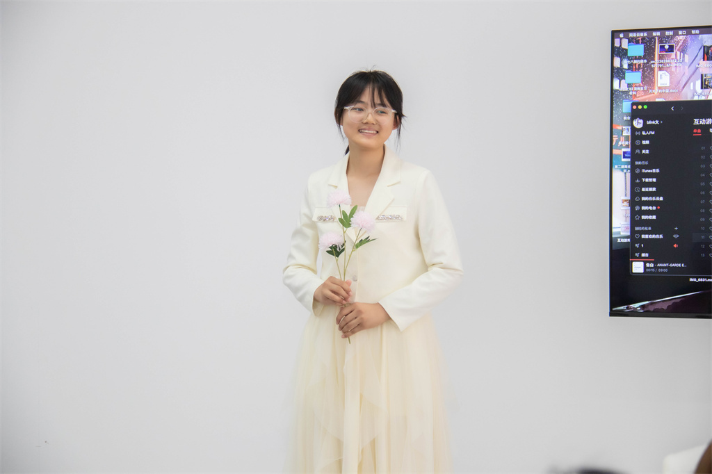 博思花藝婚慶教育，婚慶培訓(xùn)，花藝培訓(xùn)，插花培訓(xùn)，花藝師培訓(xùn)，主持人培訓(xùn)，商務(wù)主持人培訓(xùn)，花店運(yùn)營(yíng)培訓(xùn)，花店全系統(tǒng)營(yíng)銷(xiāo)，小白開(kāi)花店，小白學(xué)主持，金璽棠婚慶酒店，金璽棠總部，鄭州金麻雀教育科技有限公司